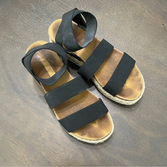 Steve Madden “Kimmie” - Picture 3 of 16